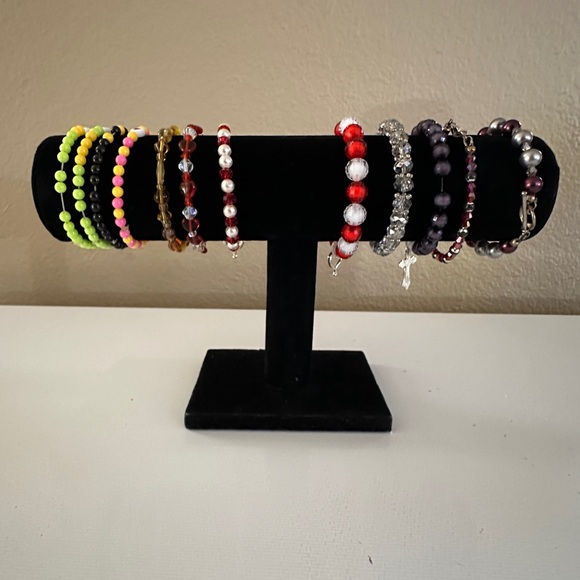 Lot of 12 Handmade Bracelets - Picture 2 of 7